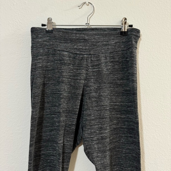 Distressed Grey Leggings - Picture 4 of 10